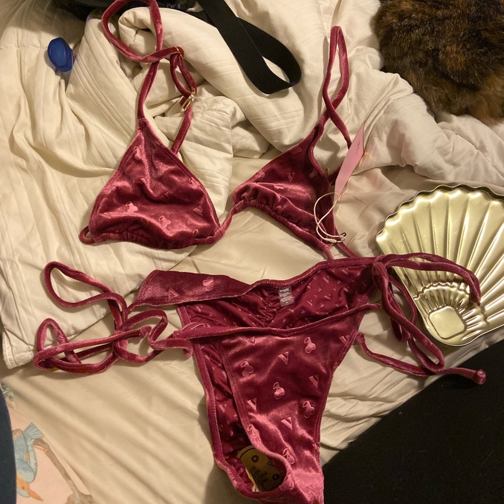 Valentina Voight bikini